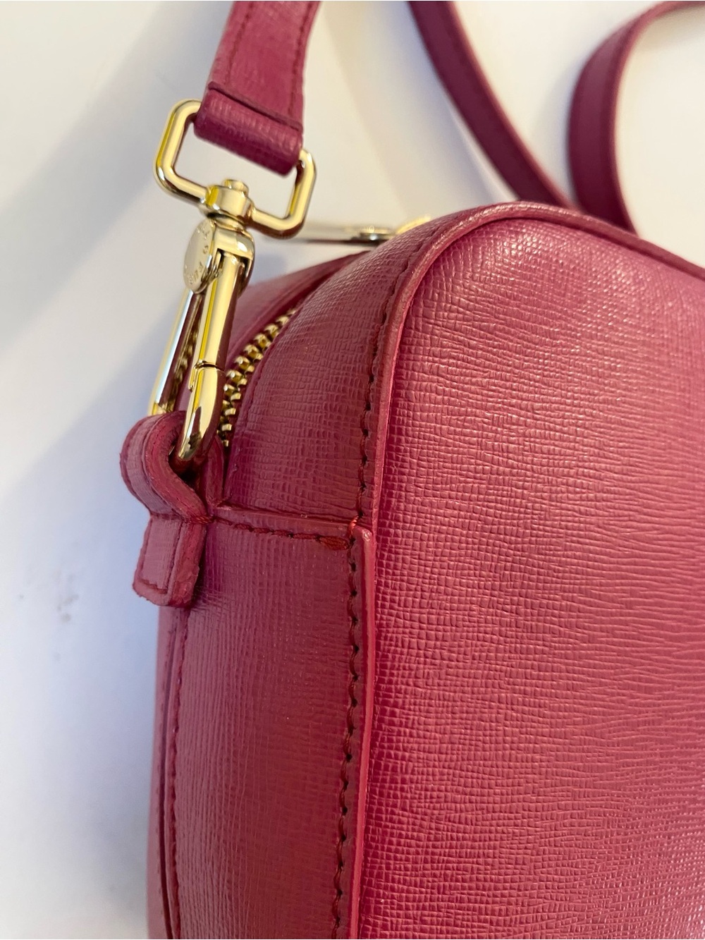 Furla Lilli Crossbody bag and gold-tone hardware ๐. LNC Limited Edition - Picture 3 of 8